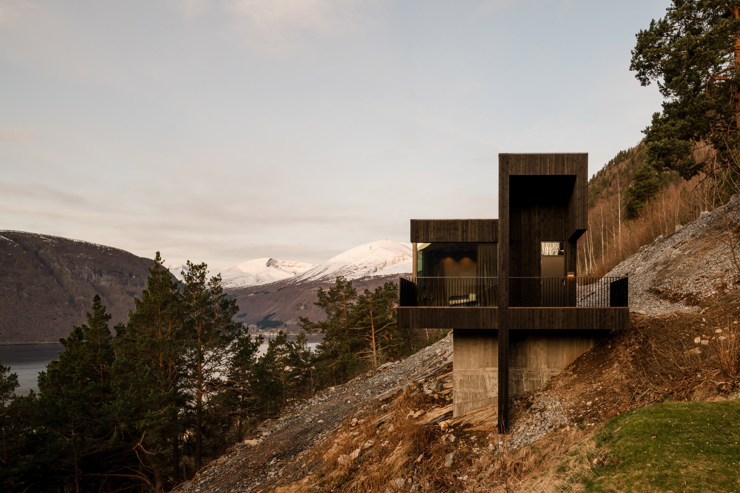 18-07 Holiday Home by Office Inainn