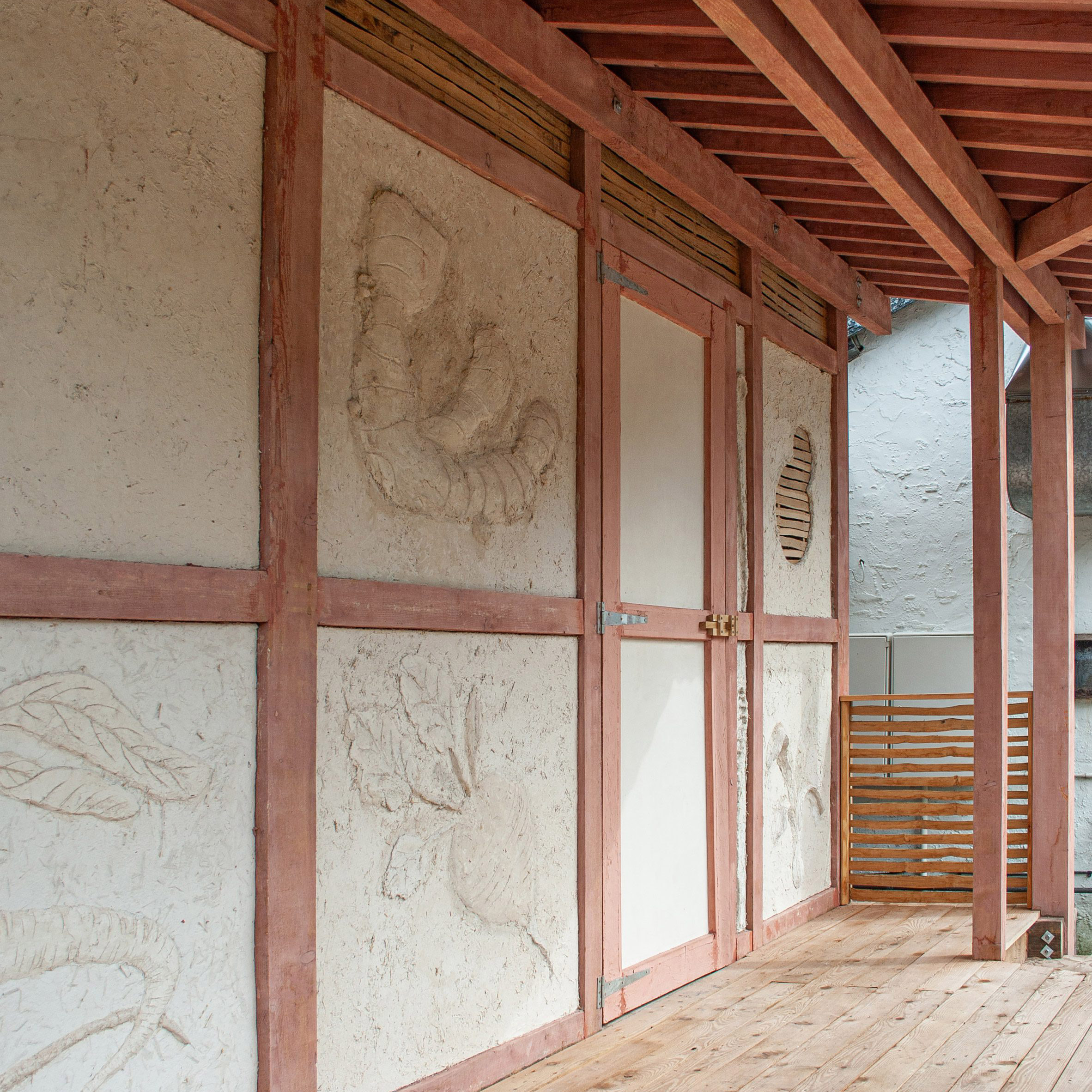 Wattle and daub earthen building