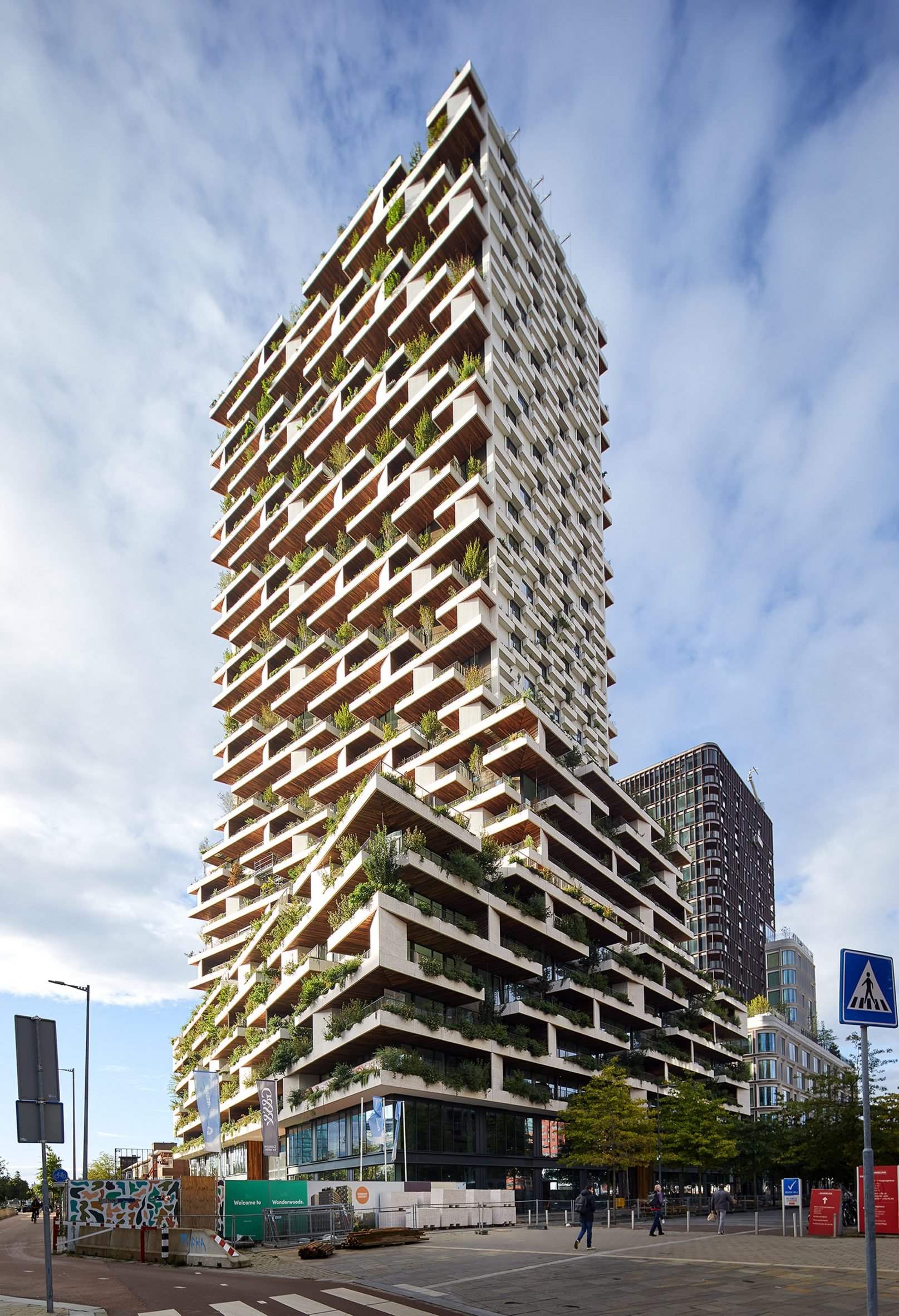 View from street level of mixed-use tower by Stefano Boeri Architetti