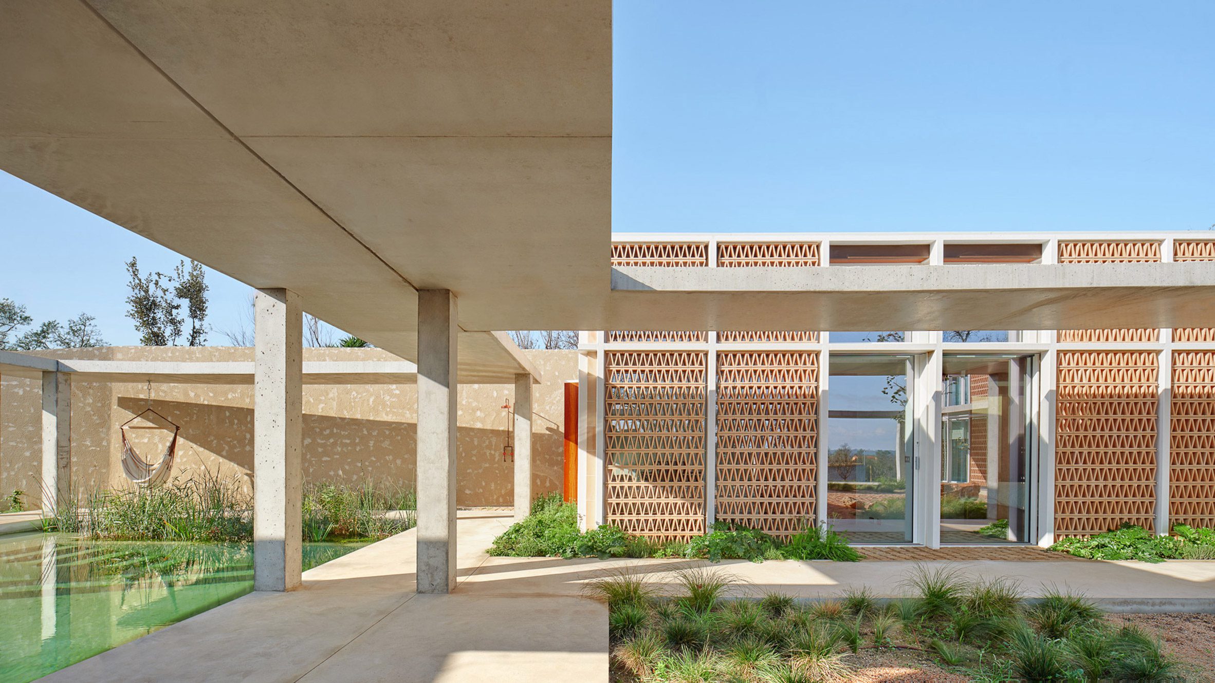 Exterior of Casa Tres Patis by Twobo Architectura