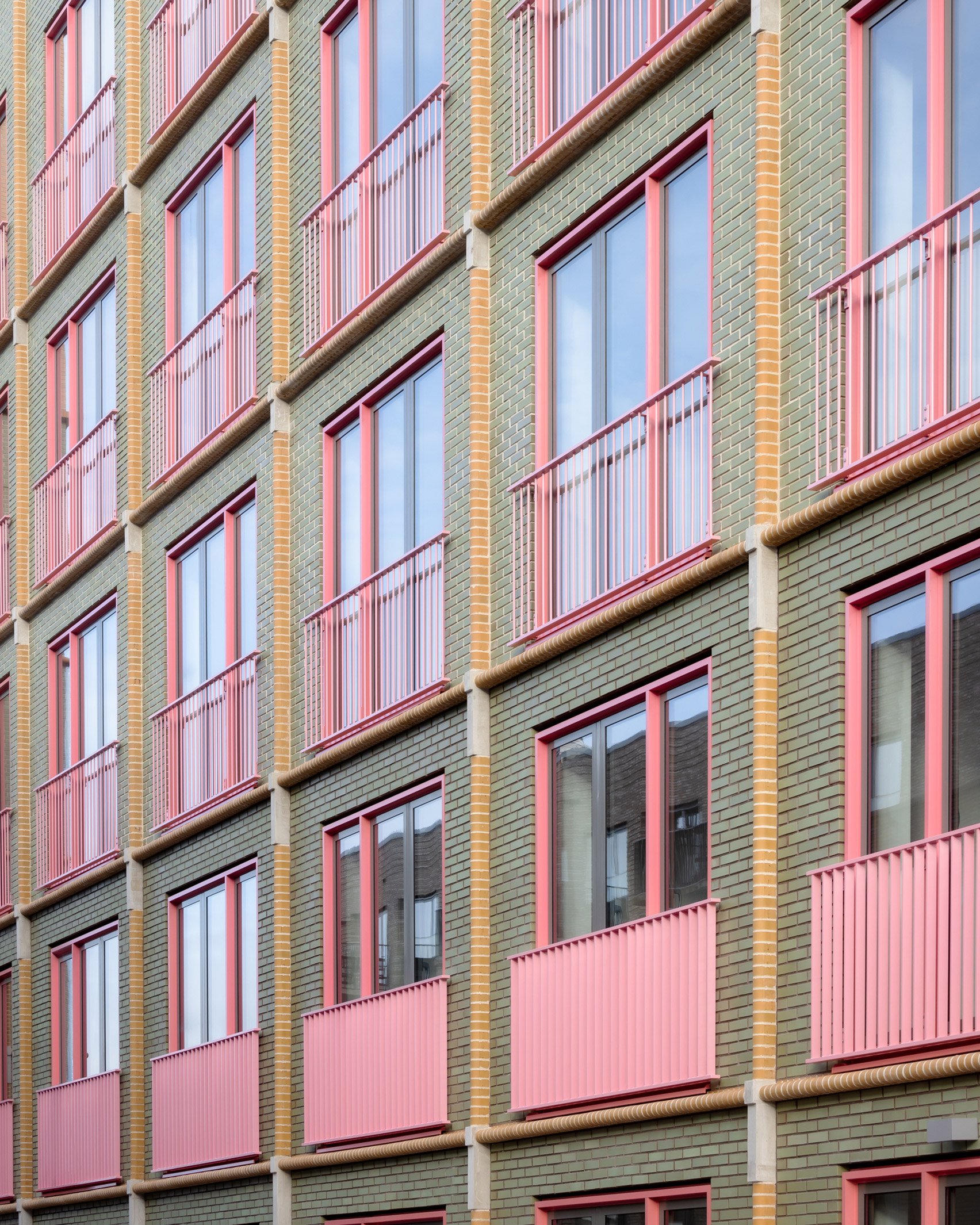 Volante social housing by Monadnock Architects