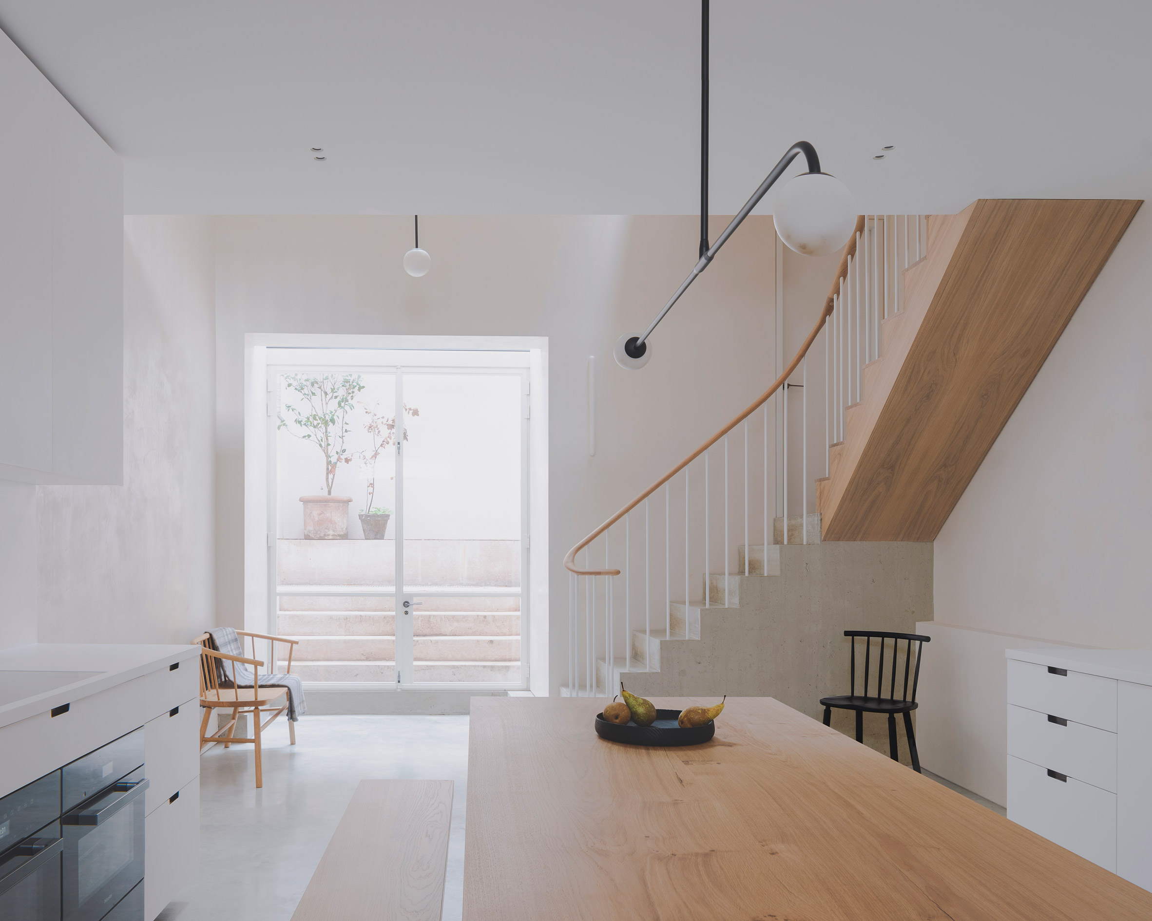 Chelsea Mews House in London by Bindloss Dawes