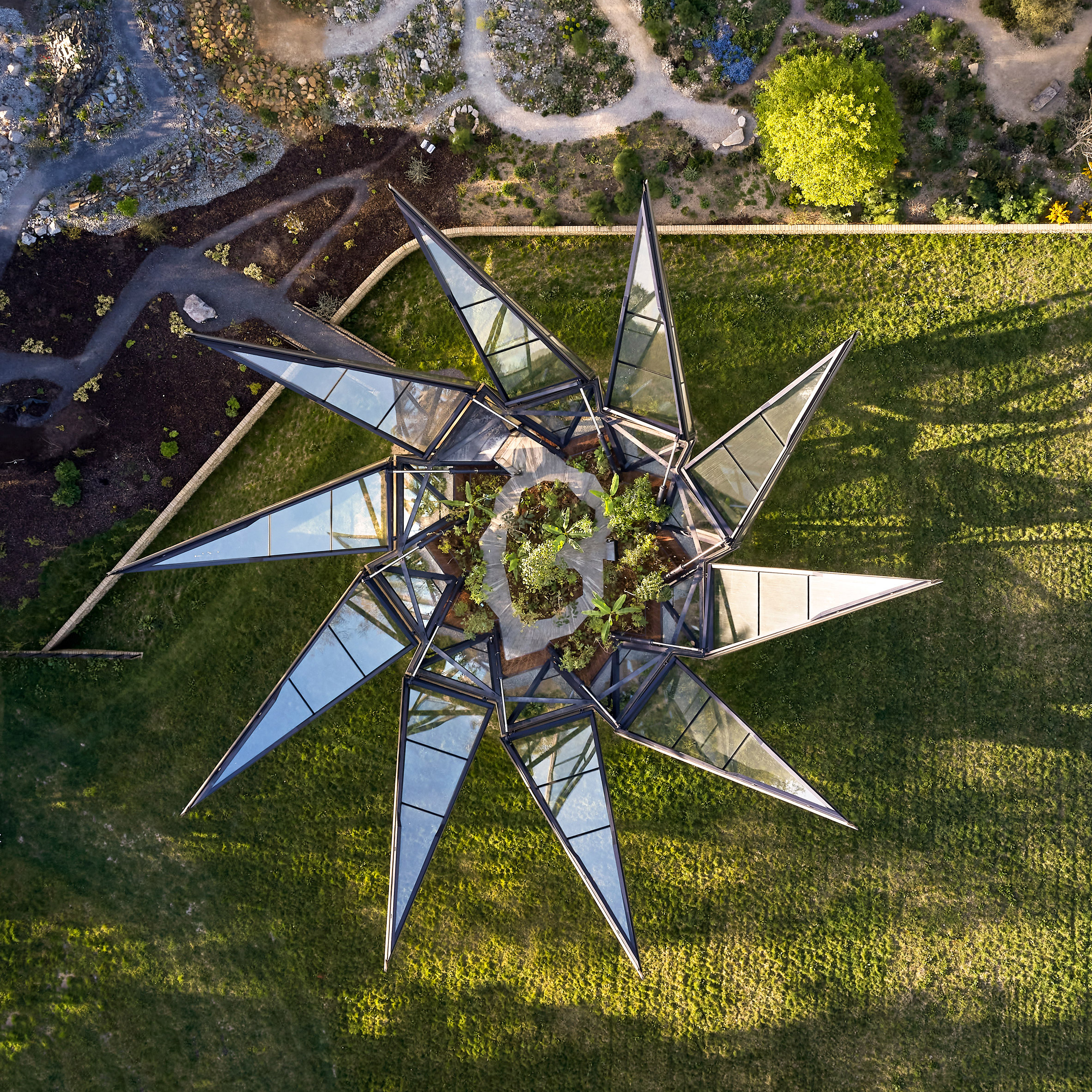 Aerial view of Glasshouse by Heatherwick Studio