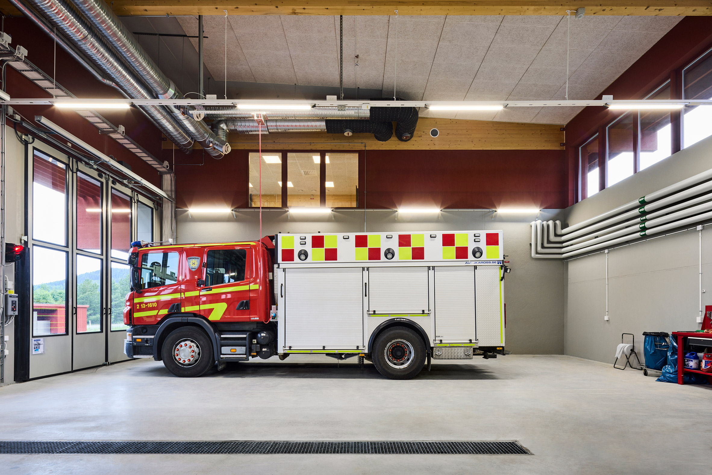 Fire engine hall