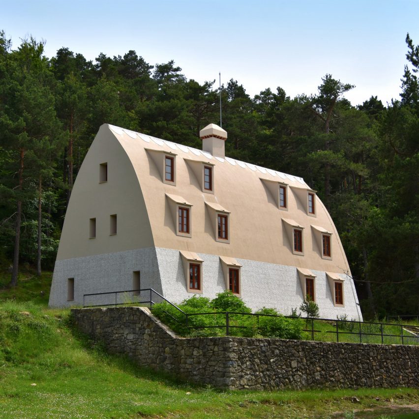 Report names Antoni Gaudí as architect of modernist Catalan chalet