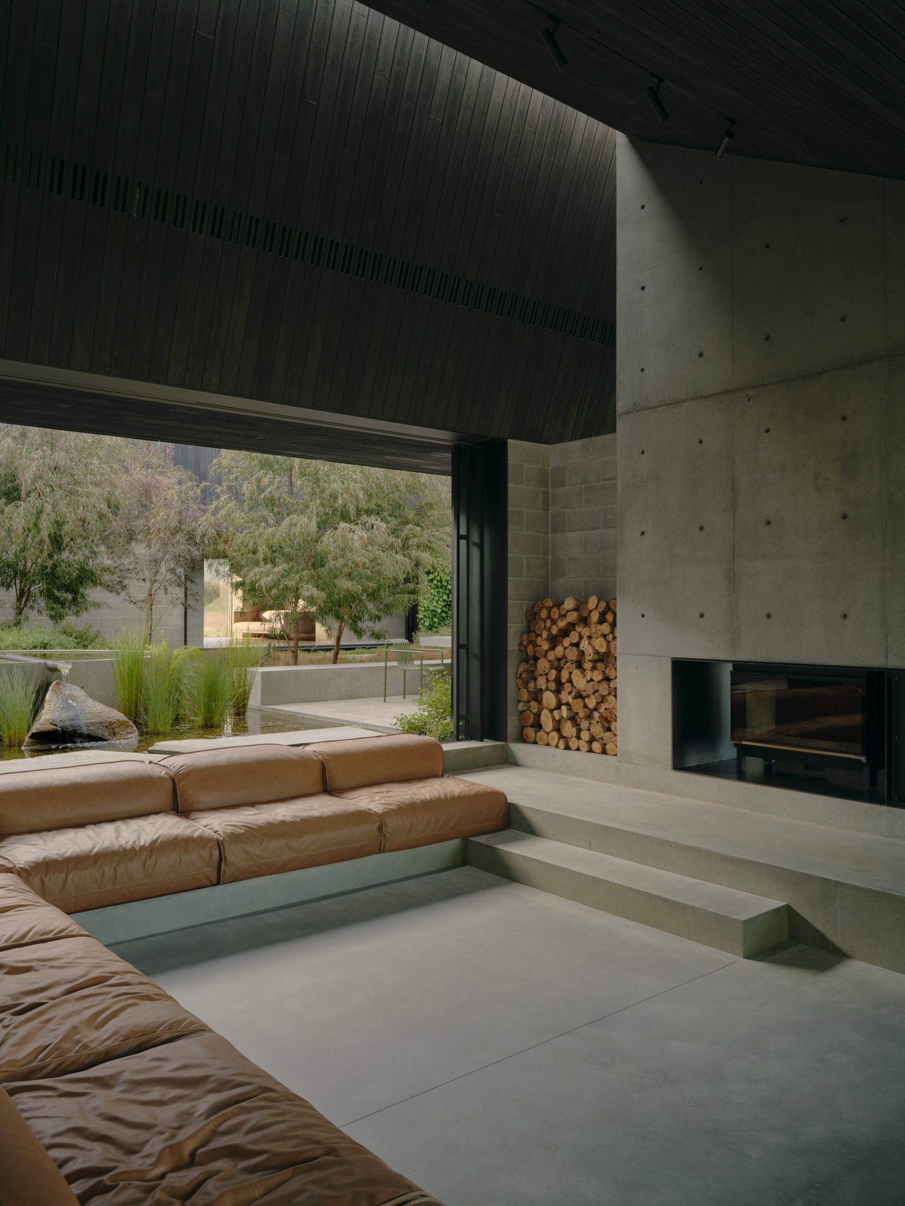 Merricks Farmhouse by Michael Lumby Architecture and Nielsen Jenkins