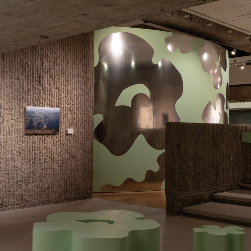 Flower-covered theatre forms centrepiece of Denise Scott Brown’s photography exhibition