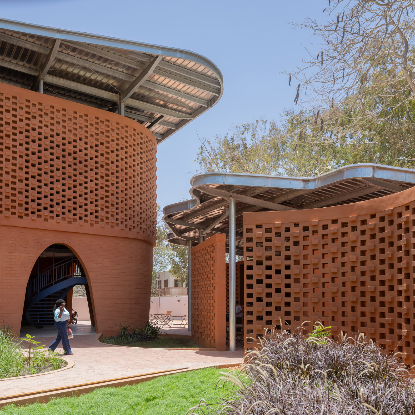 Kéré Architecture unveils compacted-earth Goethe-Institut in Dakar