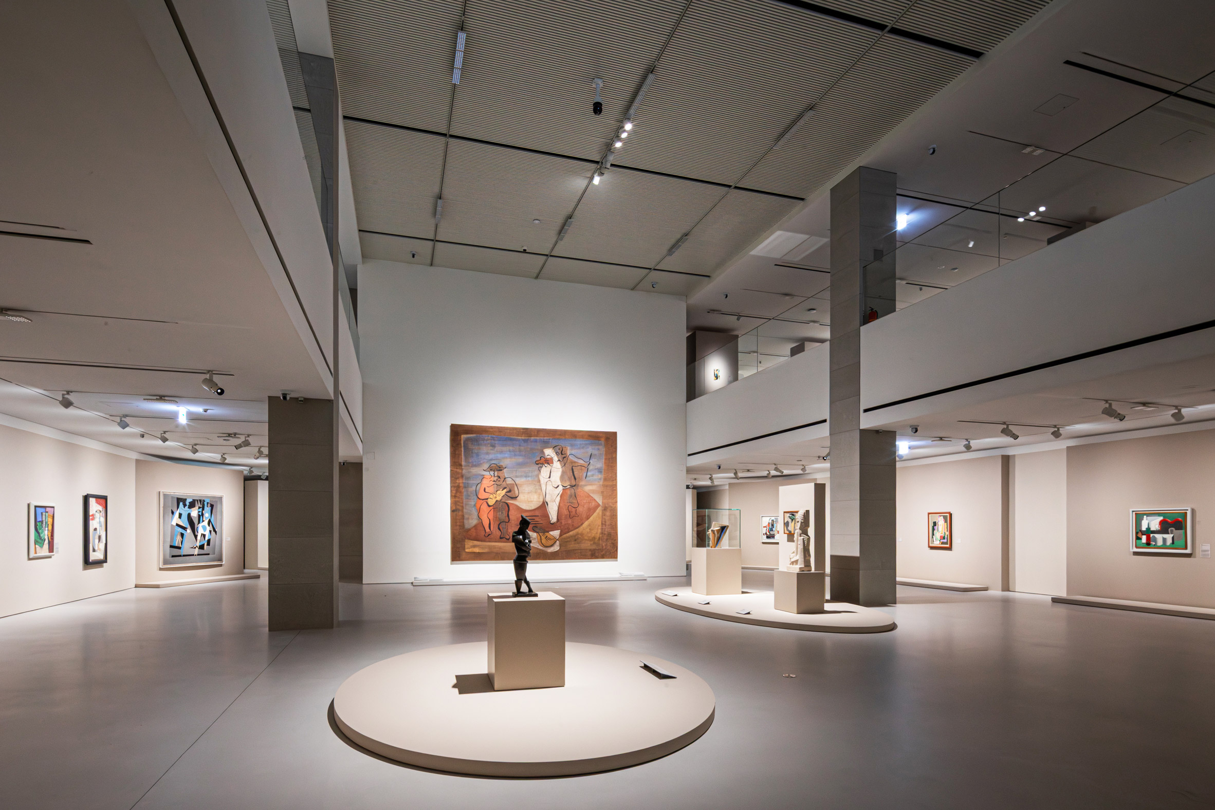 Gallery interior by Wilmotte & Associés