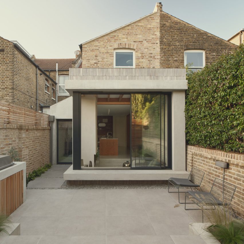 House of EM adds light-filled “loggia” to north-London home