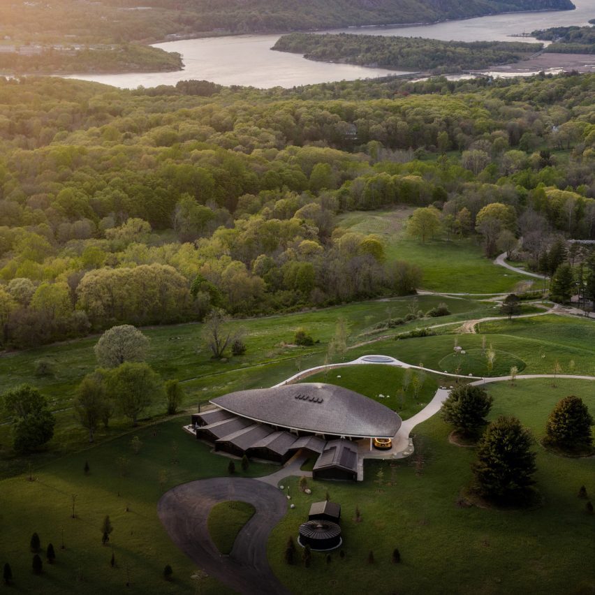 Studio Gang covers theatre for Hudson Valley Shakespeare with mass-timber shell