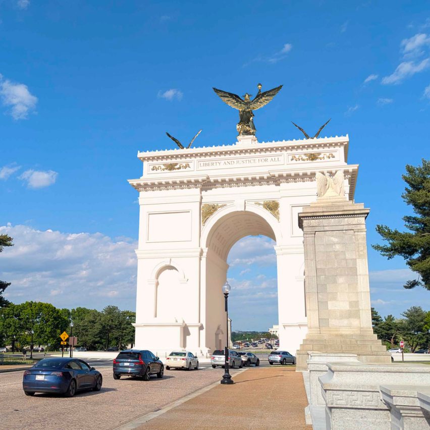 “Arc de Trump” design approved for Washington DC
