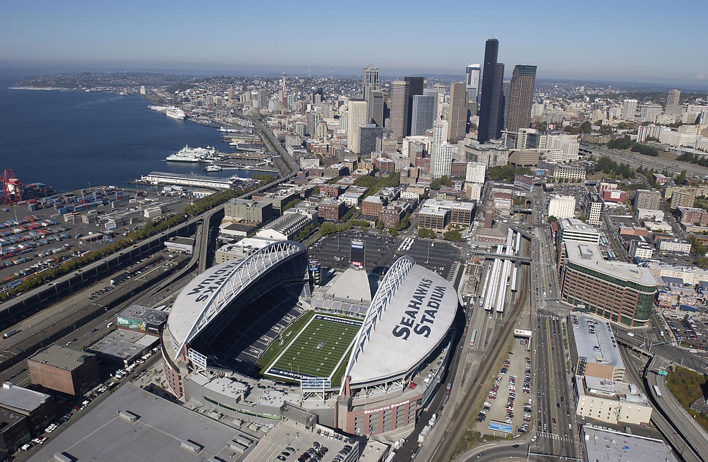 Lumen Field, Seattle, USA, by Ellerbe Becket and LMN Architects (2002)