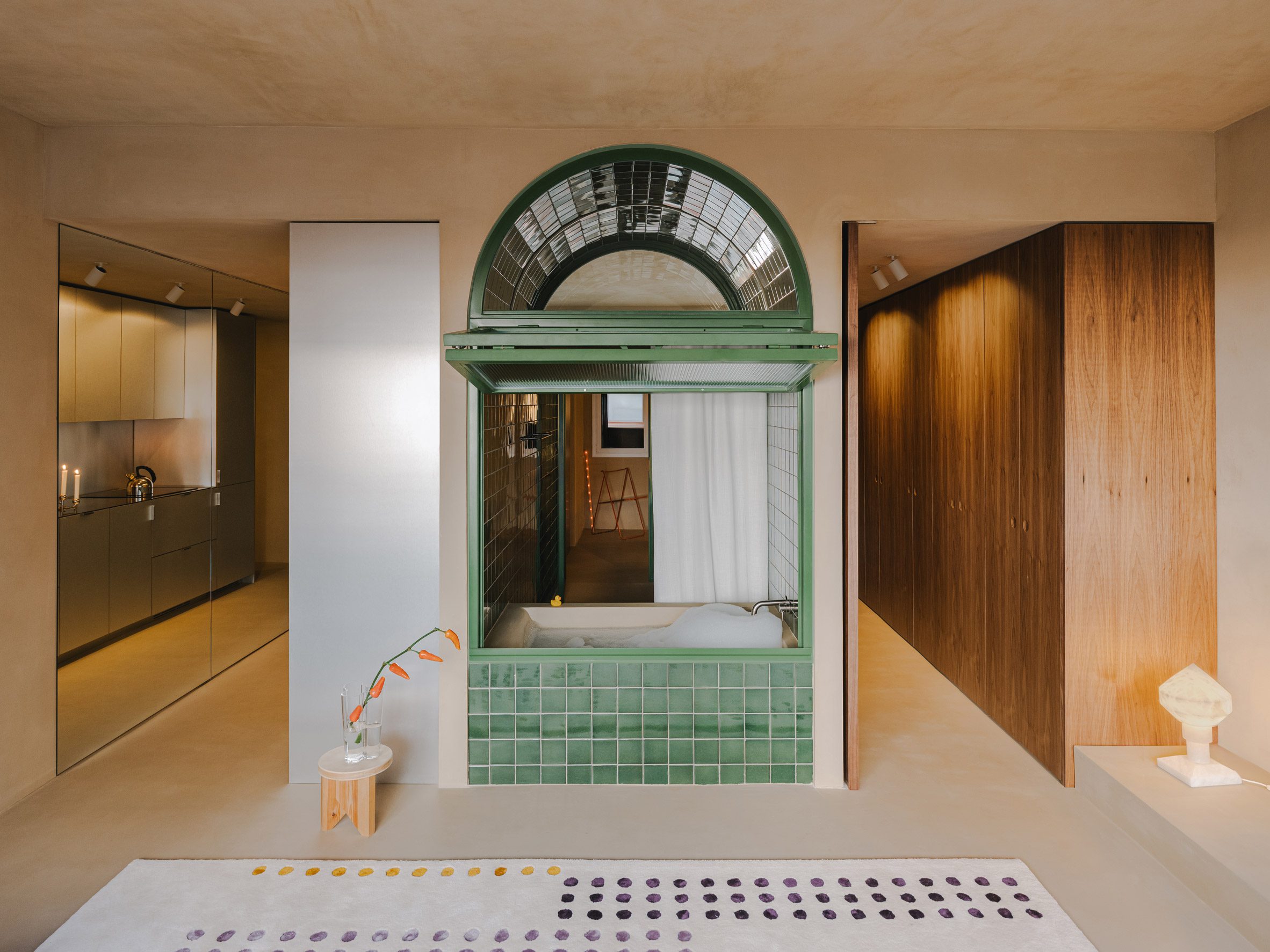 Turo Park Sigla Studio bathtub in living room