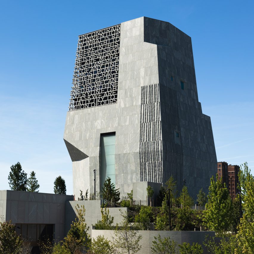 “The Obama Presidential Center unquestionably breaks free of tired precedent”